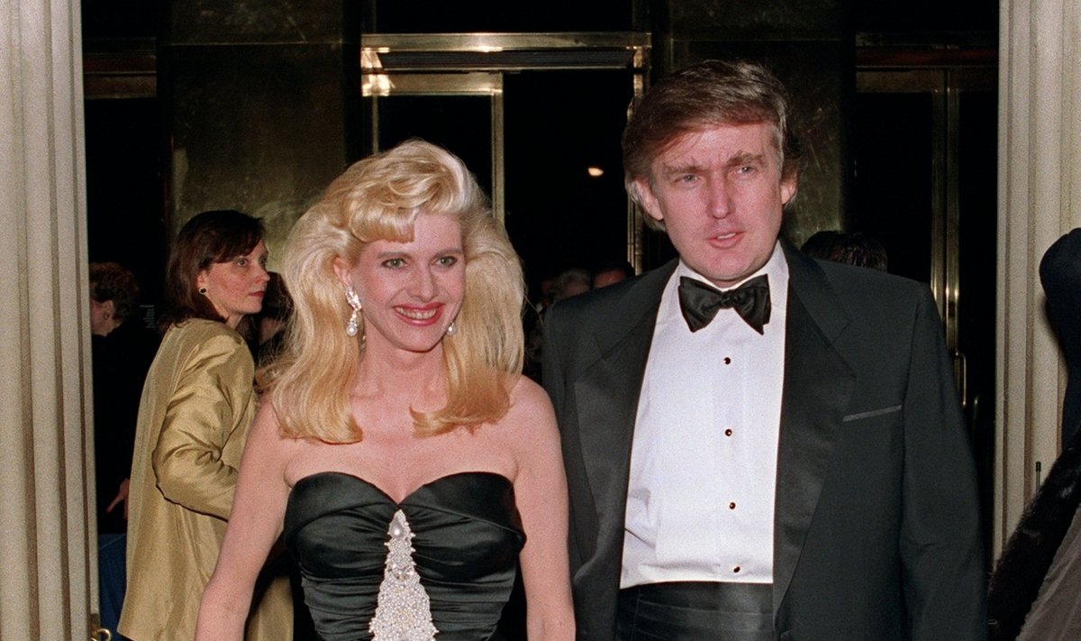 Donaldas Trumpas su žmona Ivana 1989 metais