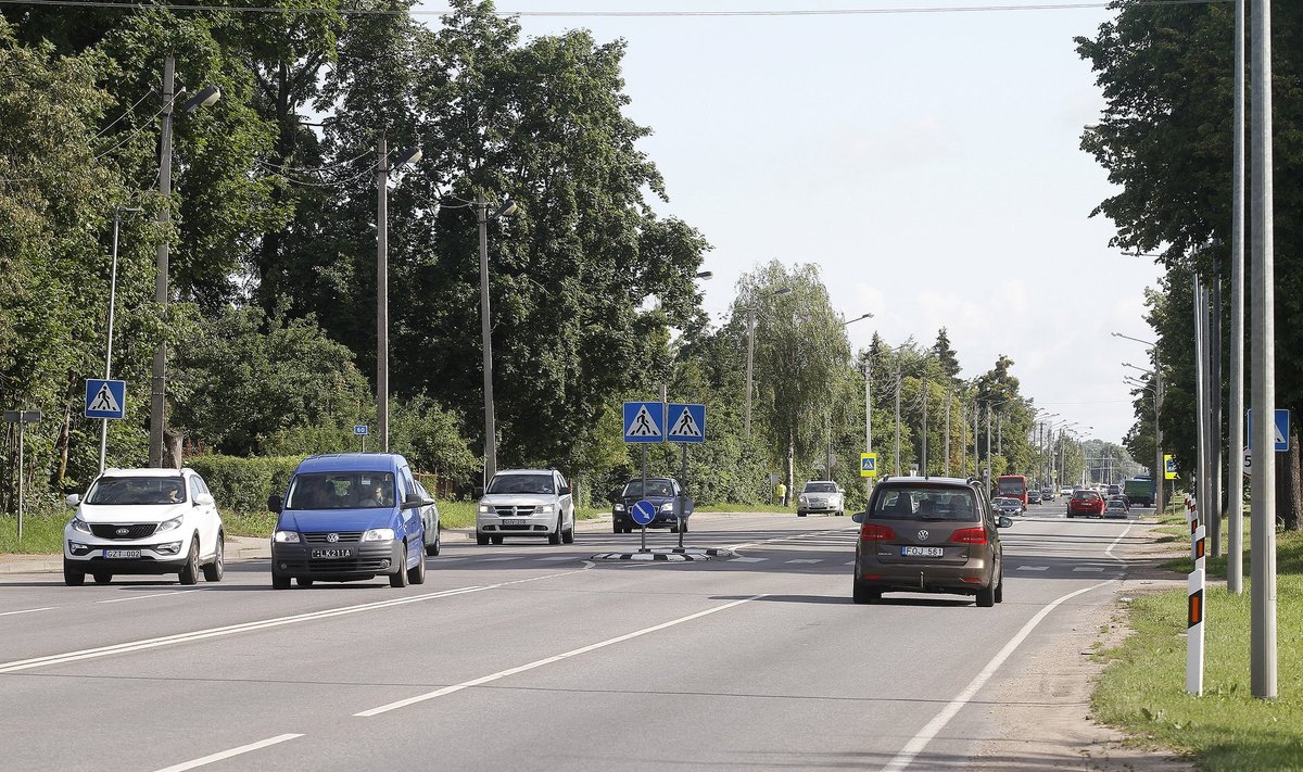Kelyje tarp Kauno ir Garliavos nepaisoma saugaus greičio ribojimų