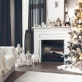 Idėjos, kaip šiemet puošti savo namus Kalėdoms: nuo spindinčios prabangos iki estetiško minimalizmo