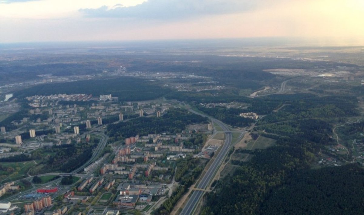 Vilniaus aplinkkelių tinklo plėtra stringa, viena to priežasčių - pinigų kvapą pajutę žemvaldžiai