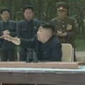 Šiaurės Korėjos lyderis inspektavo artilerijos pratybas