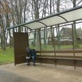 Josvainiuose pastatytas naujas autobusų laukimo paviljonas