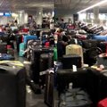 Amerikietis nufilmavo chaosą Europos oro uoste: lagaminą liepė susirasti pačiam