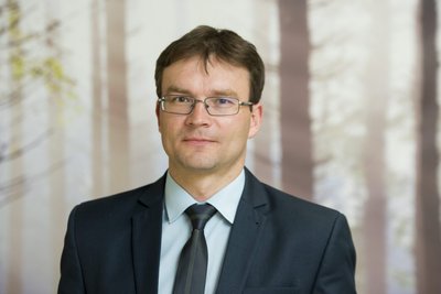 VDU ŽŪA Bioekonomikos plėtros fakulteto dekanas, doc. dr. Bernardas Vaznonis