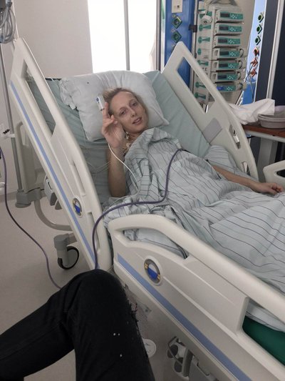 Agnė Girulė Reanimacijos ir Intensyviosios terapijos skyriuje pirmą dieną po inksto transplantacijos