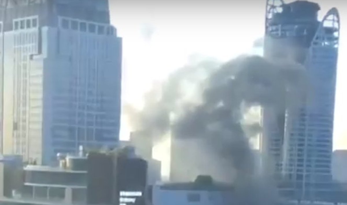 Bankoke degė dangoraižis, mažiausiai 3 žmonės žuvo