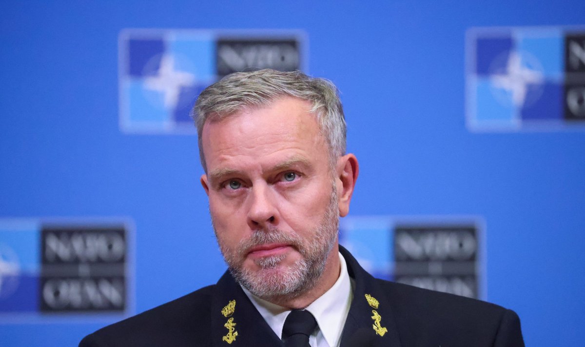 NATO karinio komiteto pirmininkas admirolas Robas Baueris
