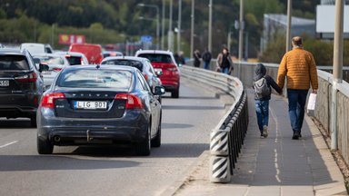 Pėstiesiems ir dviratininkams laikinai uždaromas vienas Vilniaus tiltas