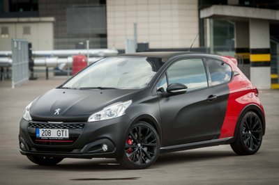 "Peugeot 208 GTI"