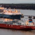 Lietuvoje pirmą sykį į mažos apimties laivą perkrauta SGD