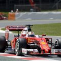 S. Vettelis buvo greičiausias pirmą bandymų dieną Barselonoje