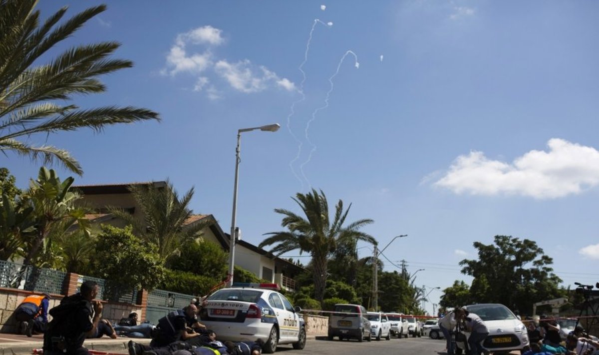 Į Izraelį atvykusiam Norvegijos ministrui Borge Brende teko slėptis nuo palestiniečių raketų