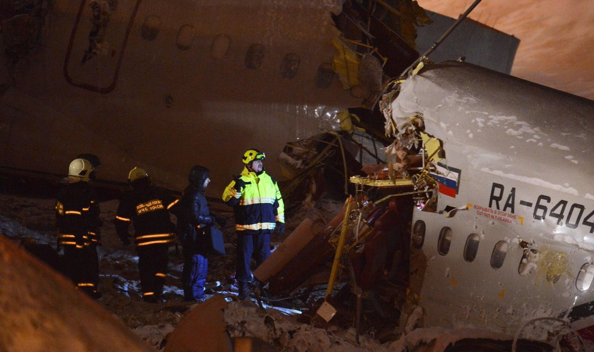 Vnukovo oro uoste sudužo lėktuvas
