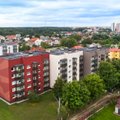 Renovacijos metu transformuoti balkonai pakeitė daugiabučio Klaipėdoje veidą