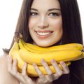5 nuostabūs būdai, kaip bananų žievės gali padėti džiaugtis nepriekaištinga oda