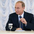 V. Putinas „užtikrintai žengia per sunkumus“, o rusai skaičiuoja paskutines kapeikas