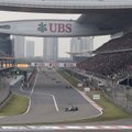 Nesusipratimas: „Formulės-1“ lenktynės Kinijoje baigėsi 2 ratais anksčiau nei planuota