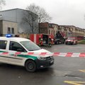 Lietuvos kariuomenės automobilis rėžėsi į degalinę: Vilniaus stoties rajone buvo evakuojami žmonės