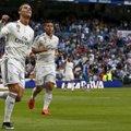 Madrido derbyje pelnyta 10 įvarčių, C. Ronaldo sąskaitoje dar vienas „hat-trickas“