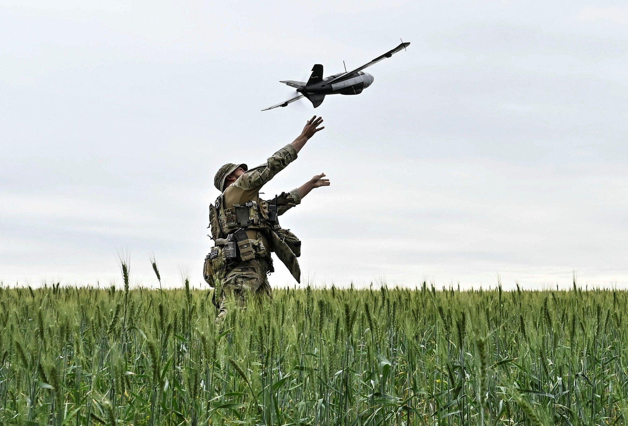 Karas Ukrainoje. Ukraina Galėjo Apgadinti Net Du Rusų Naikintuvus Su-57 ...