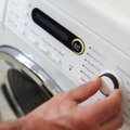 Drabužiai, kurių šiukštu negalima skalbti skalbyklėje: sugadinsite ir juos, ir buitinę techniką