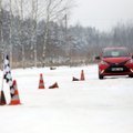 „Nemuno žiedo“ trasoje – žiemiško vairavimo pamokos