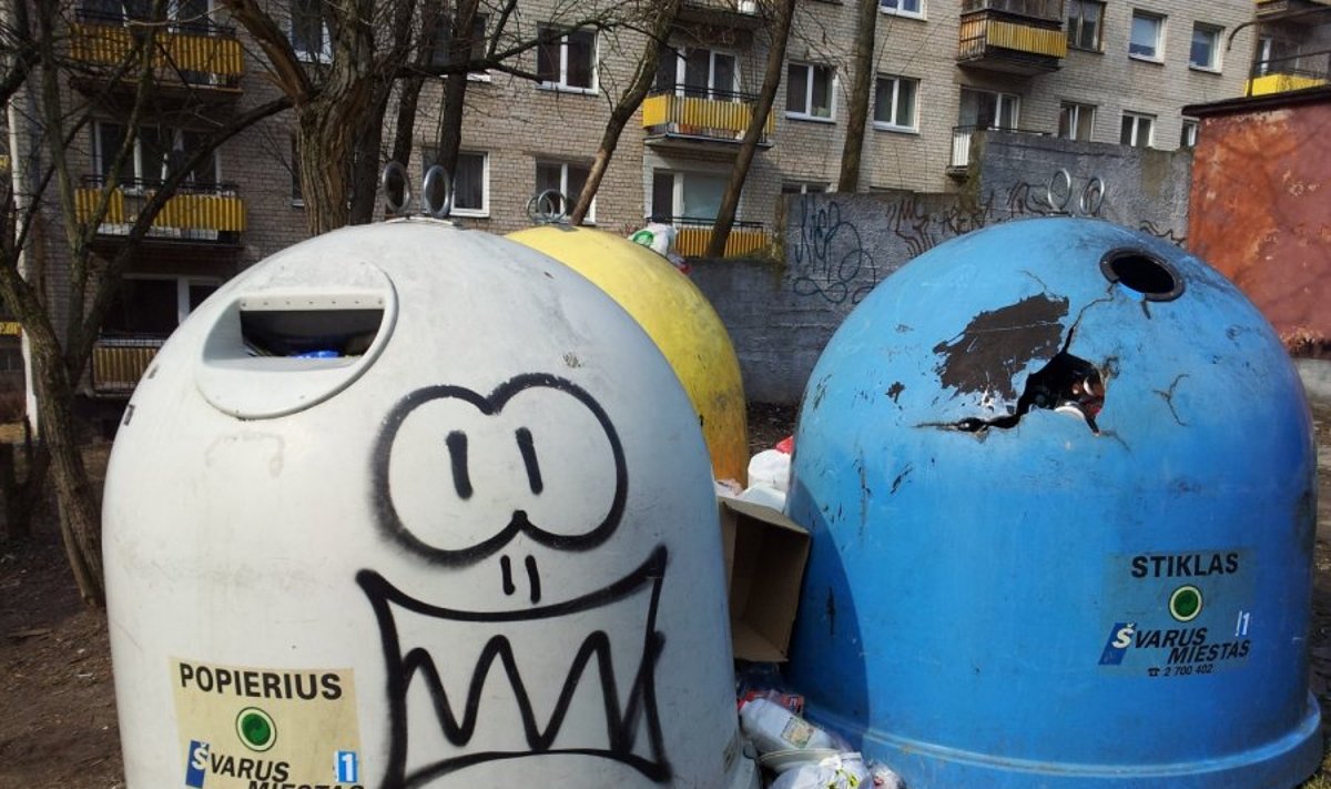 Rūšiavimo konteineriai Vilniuje, Tverečiaus gatvėje