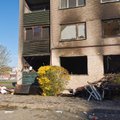 Košmaras Kupiškyje: naktį nugriaudėjo sprogimas – suniokotas daugiabutis, sužaloti žmonės, apgadinti automobiliai