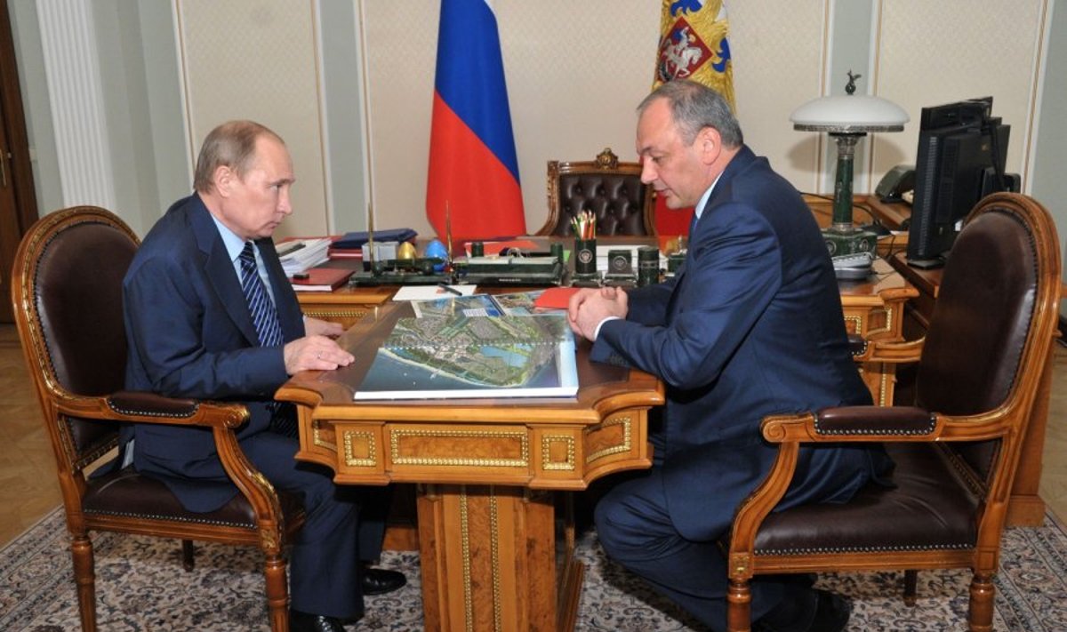 Vladimiras Putinas ir Magomedsalamas Magomedovas