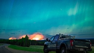 Košmaras Kanadoje: dėl miškų gaisrų evakuojasi tūkstančiai žmonių