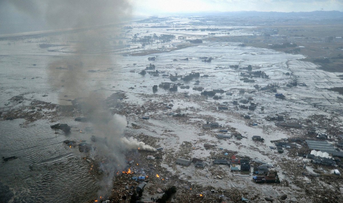 Po naujo žemės drebėjimo Japonijoje - nedidelis cunamis