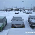 Мигранты переезжают из России в Финляндию на старых машинах и бросают их на границе