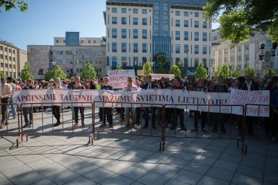 Mitingas dėl tautinių mažumų mokyklų diskriminacijos Vilniaus krašte