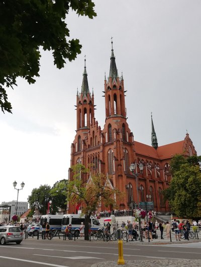Aido Žiliuko nuotr. Arkikatedra primena Vilniaus Šv. Onos bažnyčią