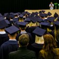 Lietuviškas paradoksas: absolventai masiškai ieško darbo, bet laisvų darbo vietų – apsčiai