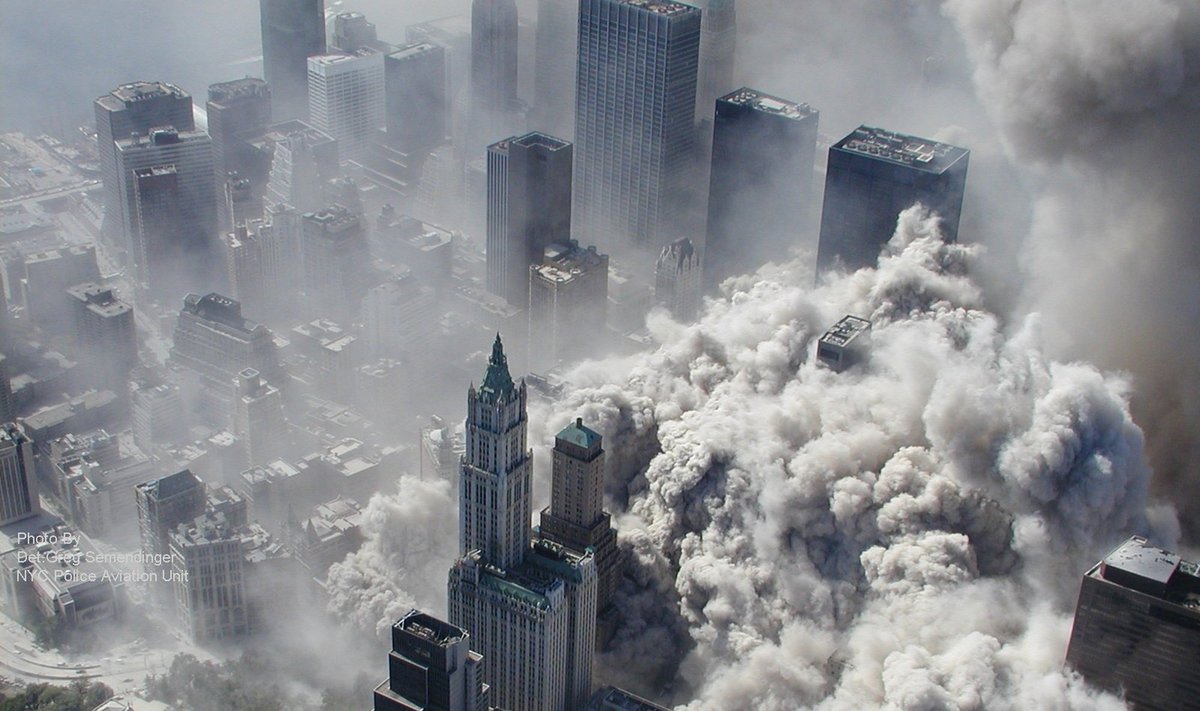 Unikalios Rugsėjo 11 d. teroro akto nuotraukos, nufotografuotos iš sraigtasparnio