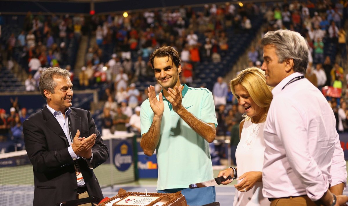Rogeris Federeris teniso dvikovos metu šventė gimtadienį