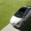 „Toyota“ atšaukia 242 tūkst. hibridinių automobilių