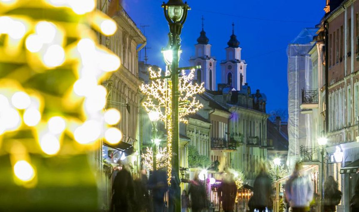 Kaunas pasipuošė Kalėdoms
