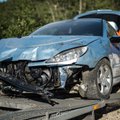 Trasoje automobilį sudaužęs vairuotojas: geriau patirti avariją čia, negu kelyje