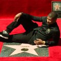 Holivudo šlovės alėjoje atidengta atlikėjo Usherio žvaigždė
