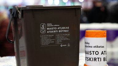 В Вильнюсе продлен срок раздачи оранжевых пакетов для сортировки пищевых отходов