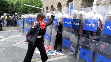 Stambule per demonstracijas sulaikyta dešimtys žmonių