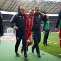 Trenerį atleidęs „Bayern“ nesugebėjo laimėti, o F. Ribery išvežtas į ligoninę