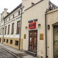 Klaipėdos senamiestyje parduodami neįprastai atrodantys svečių namai