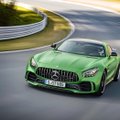 Įspūdingasis „Mercedes-AMG“ modelis raumenis pademonstravo trasoje