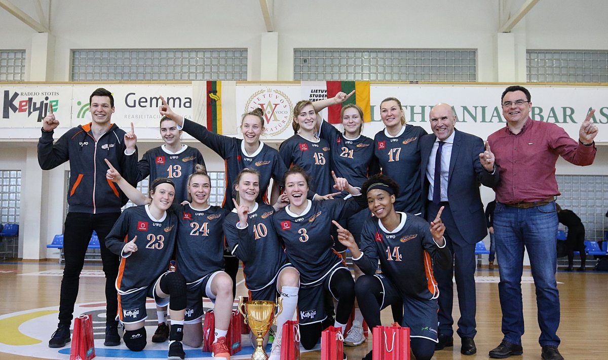 Vilniaus "Kibirkštis" tapo tarptautinio moterų krepšinio turnyro, skirto Lietuvos valstybės atkūrimo 100-mečiui, nugalėtoja.
