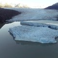 Antarktidoje atskilus dideliam ledo luitui susiformavo didžiulė banga, apgadinta Rusijos ir Kinijos stotis