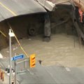 Atsivėrusi smegduobė sutrikdė eismą Kanados sostinės centre