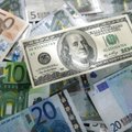 Pirmą kartą per 20 metų – euras pigesnis už JAV dolerį
